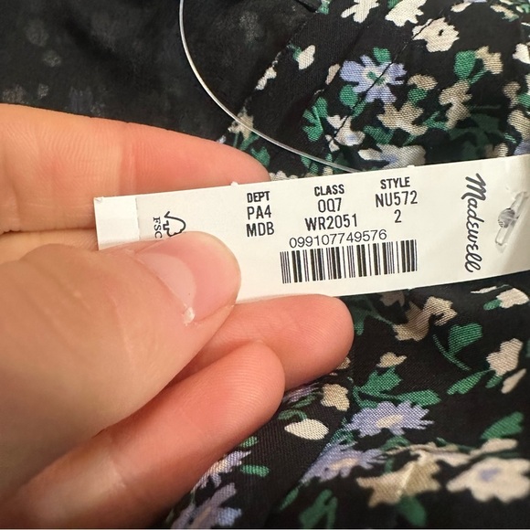 Madewell Smocked Mini Dress in Floral meadow Ditsy Black - Picture 6 of 6